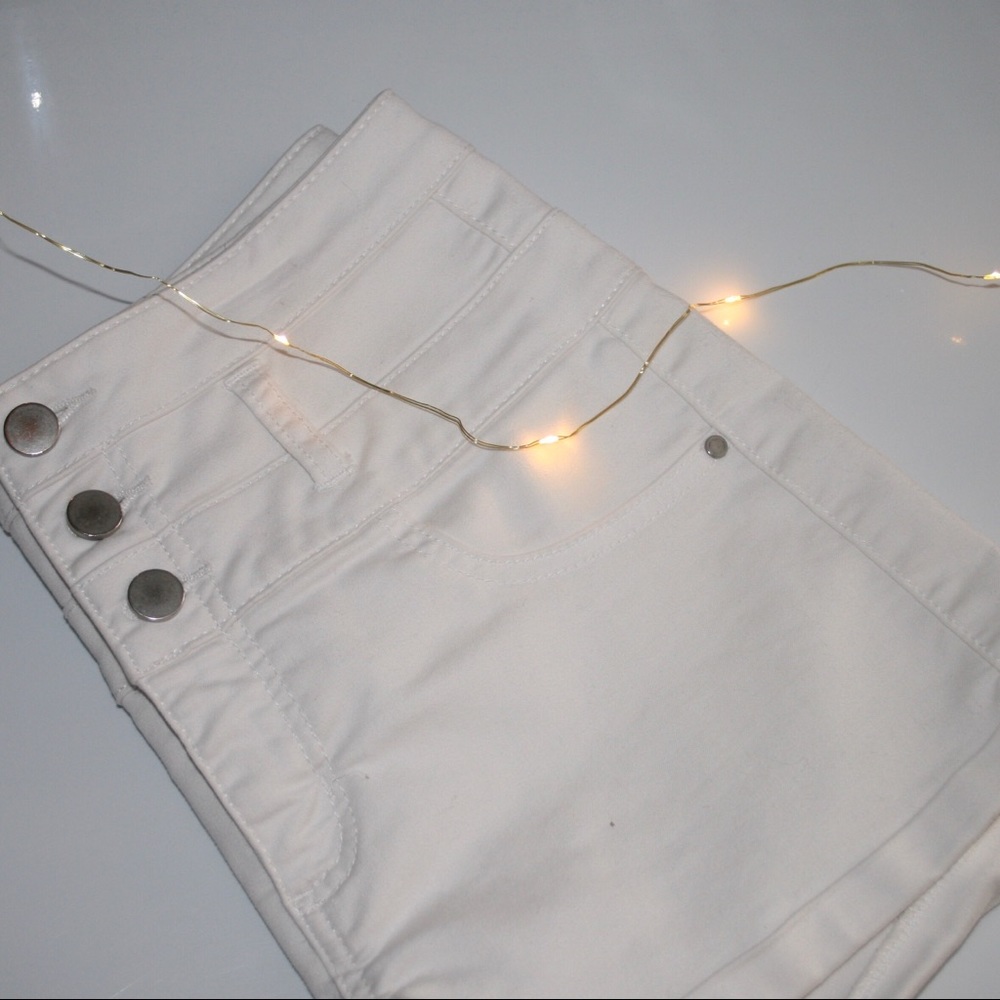 White high waisted shorts